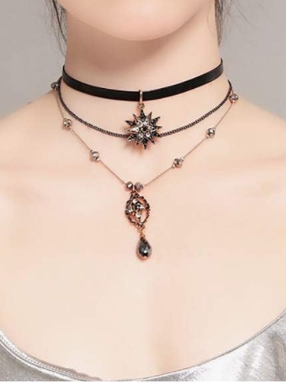 Anthropologie Black and Gold Tone Layered Starburst Pendant Necklace - Picture 5 of 6